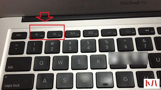 苹果笔记本屏幕亮度怎么调
